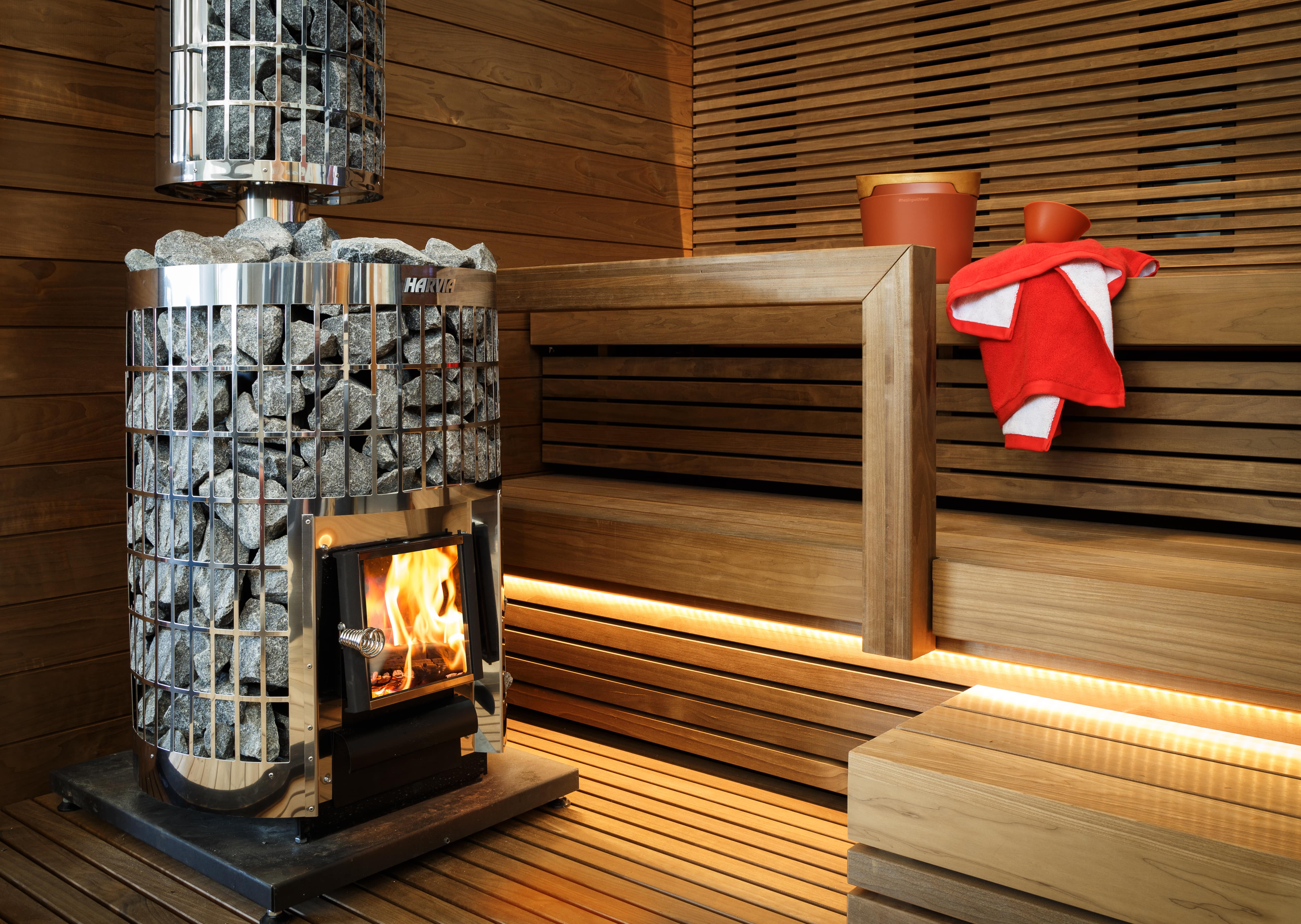 Harvia Cilindro 20 | Saunaofen Holz Komplettset mit BimSchV Stufe 2 - inkl. Schornsteinset nach Wahl & 120 kg Saunastein | 17 kW